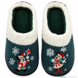 YOUTH DISNEY SLIPPERS CHRISTMAS EDITION